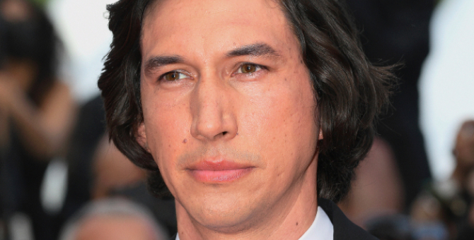 Адам Драйвер станет лицом первого аромата Рикардо Тиши для Burberry