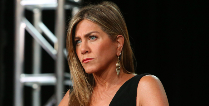 Дженнифер Энистон обратилась к коронавирусу в новом инстаграм-посте