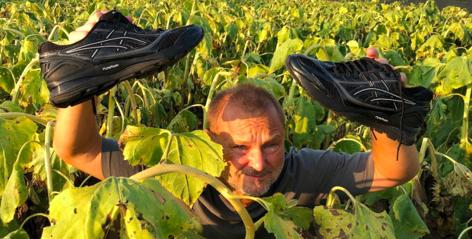 Юрген Теллер снялся в кампании коллаборации Asics и Kiko Kostadinov