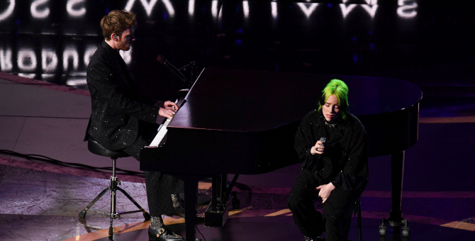 Билли Айлиш спела «Yesterday» группы The Beatles на «Оскаре»