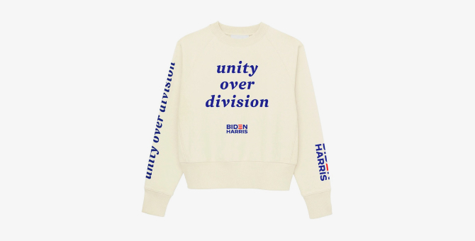 Том Браун и другие американские дизайнеры выпустили мерч в поддержку Джо Байдена