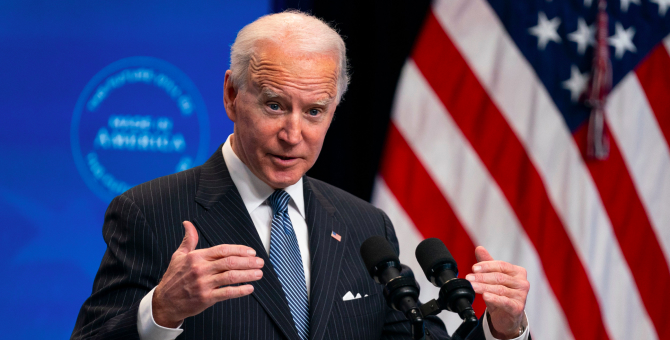 Джо Байден разрешил трансгендерным людям служить в армии США