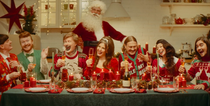 Группа Little Big выпустила новогодний клип «Suck My Dick»