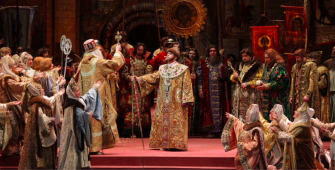 Большой театр проведет онлайн-показы спектаклей из своего золотого фонда