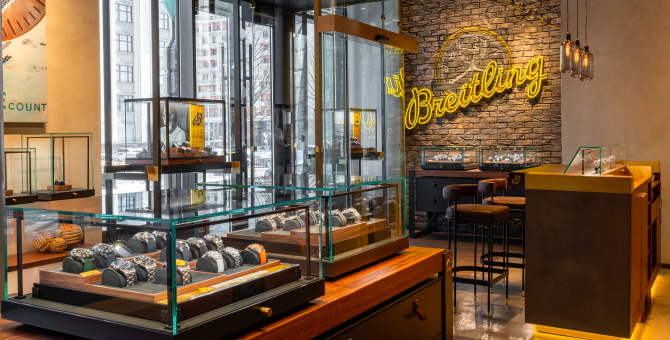 В московском отеле The Ritz-Carlton открылся бутик Breitling