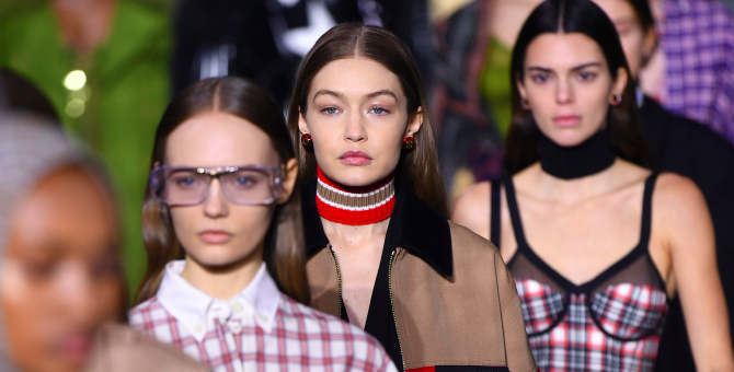 Burberry планирует провести офлайн-показ в сентябре