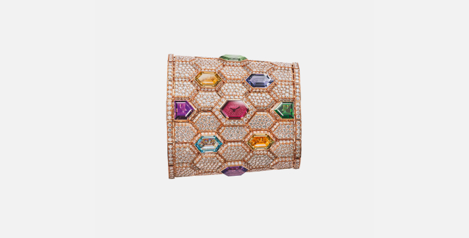 Bvlgari представил эксклюзивные ювелирные часы Serpenti Misteriosi Cleopatra