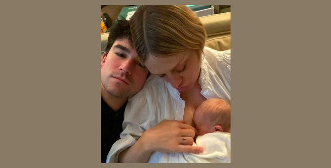 Хлоя Севиньи показала фотографию сына и сообщила его имя