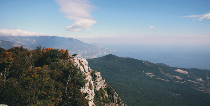 Власти Крыма не исключают закрытия полуострова для туристов при росте числа заражений COVID-19