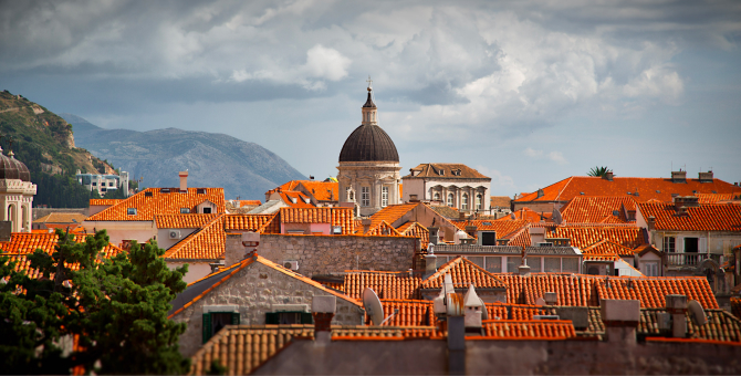 Власти Хорватии ужесточили правила въезда в страну из-за COVID-19