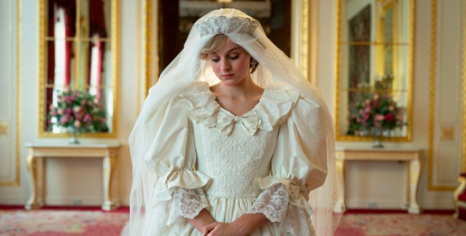 Netflix выпустил видео о костюмах из четвертого сезона «Короны»