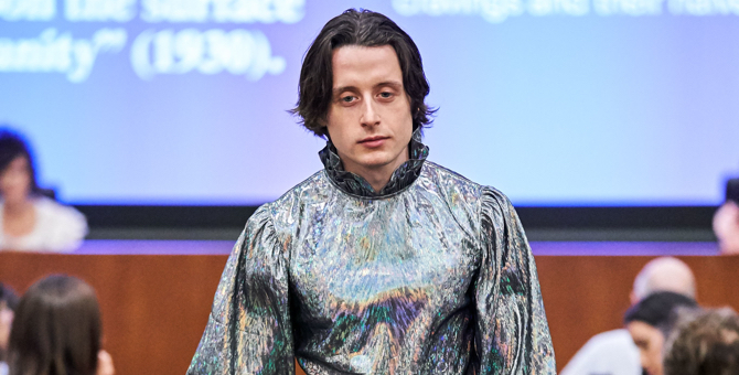 Младший брат Маколея Калкина принял участие в показе Batsheva