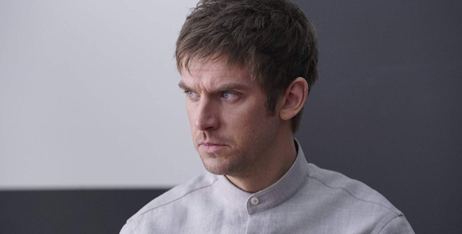 Дэн Стивенс снимется вместе с Пирсом Броснаном в комедии про «Евровидение»