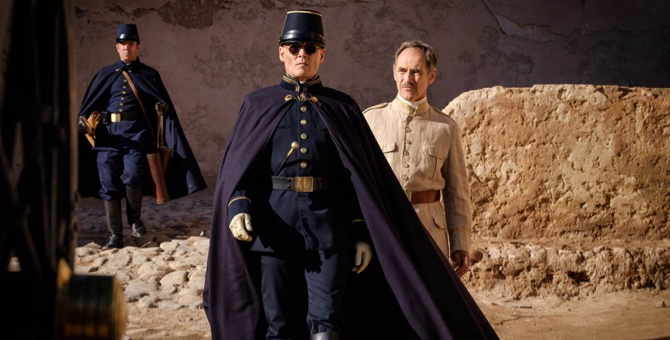 Джонни Депп рассказал, что солнечные очки помогли ему вжиться в новую роль