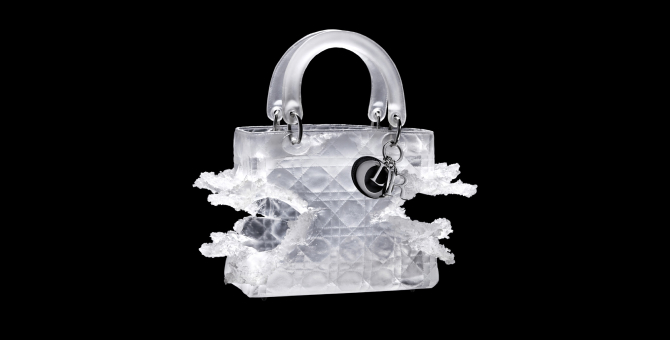 Семь российских художников переосмыслили сумку Lady Dior