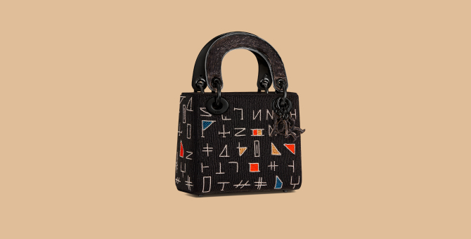 В Москве появились новые арт-сумки Lady Dior