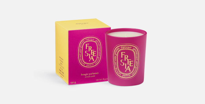 Diptyque выпустил свечи в разноцветных стаканах ко Дню матери