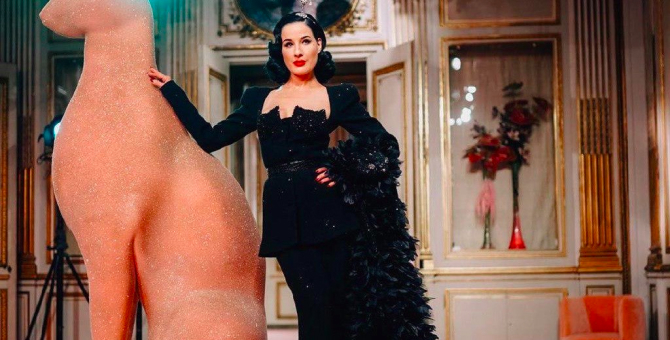 Дита фон Тиз приняла участие в показе Ulyana Sergeenko