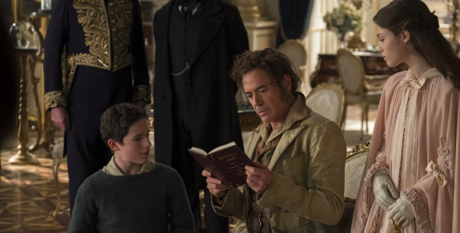 Шоу Гвинет Пэлтроу и «Доктор Дулиттл» с Робертом Дауни — младшим вошли в число худших теле- и кинопроектов года