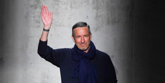 Дрис ван Нотен выступил за пересмотр графиков распродаж и поставок одежды