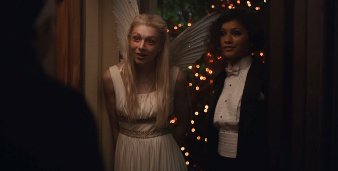 Клоуны и «Эйфория»: эксперты рассказали о бьюти-трендах Хеллоуина-2020