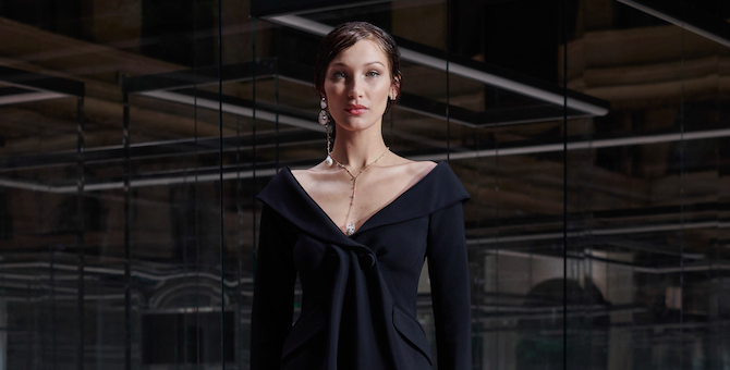 Ким Джонс выпустил капсулу по мотивам своей первой кутюрной коллекции для Fendi