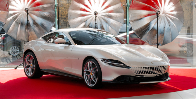 Ferrari представила в Москве новые автомобили Roma 2+, F8 Tributo и F8 Spider