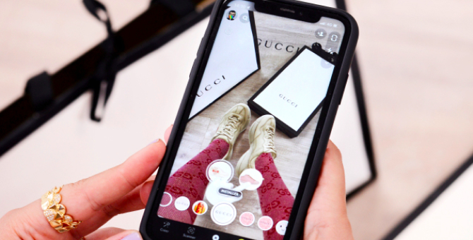 Gucci запустил функцию виртуальной примерки обуви вместе со Snapchat