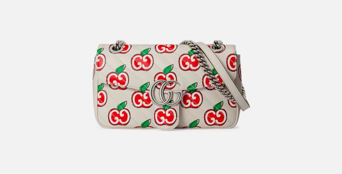 Gucci покрыл сумки принтом с яблоками в честь китайского Дня всех влюбленных