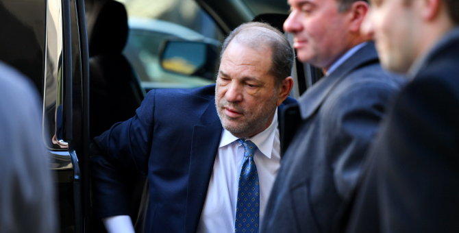 Харви Вайнштейна перевели из больницы обратно в тюрьму