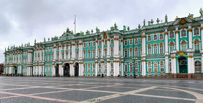Коллекционер Андрей Ружников усомнился в подлинности экспонатов на выставке Фаберже в Эрмитаже