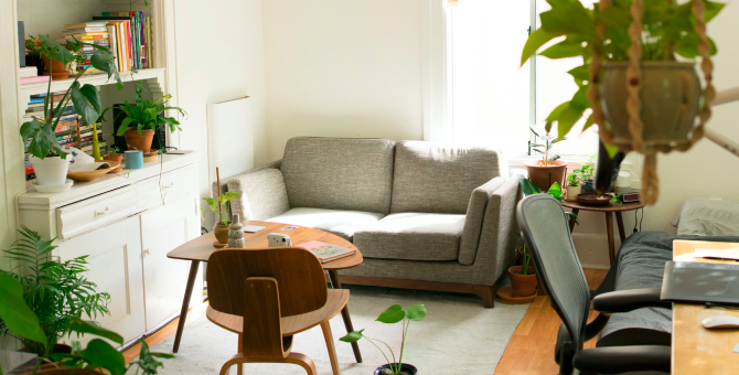 Глава Роспотребнадзора считает, что режим самоизоляции можно будет смягчить после 12 мая