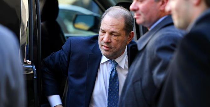 Защита Харви Вайнштейна попросила для него 5-летний тюремный срок