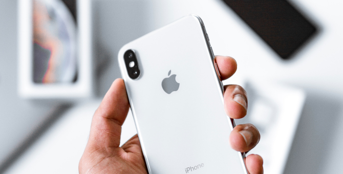 Reuters: Apple перестала продавать онлайн больше двух айфонов одной модели на человека