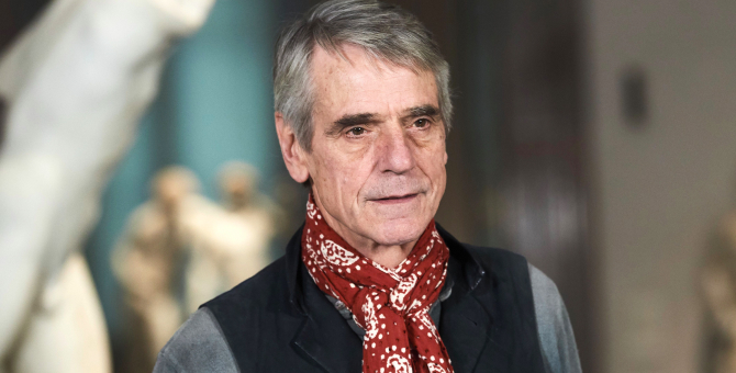 Джереми Айронс присоединился к касту фильма Ридли Скотта о семье Гуччи