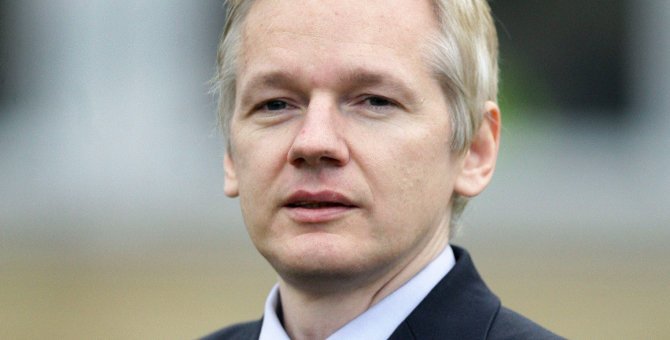 Союз журналистов России наградил Джулиана Ассанжа премией «Солидарность»