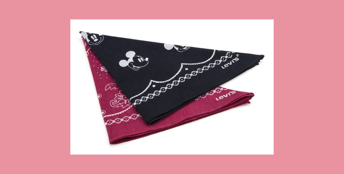 Levi’s выпустил банданы и сумки из денима с изображениями Микки-Мауса