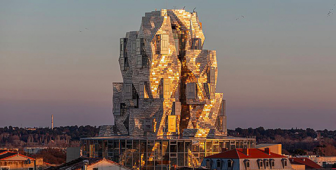 В июне в Арле откроется мерцающая башня по проекту Фрэнка Гери