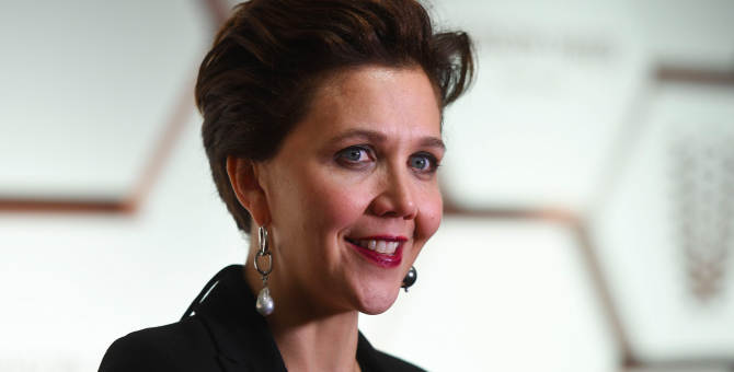 Кристен Стюарт и Мэгги Джилленхол сняли короткометражки для Netflix