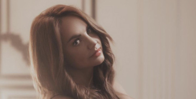 Певица МакSим выписалась из больницы