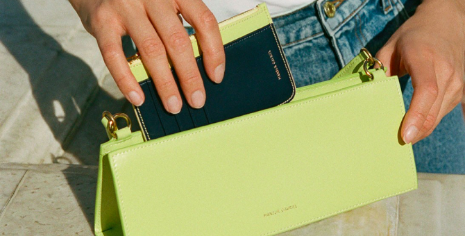 Mansur Gavriel выпустил сумку, вдохновленную пеналом для ручек и карандашей