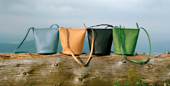 Mansur Gavriel представил новую модель сумки-ведра