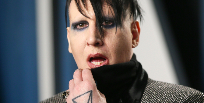 Мэрилин Мэнсон сдался полиции по обвинению в нападении на оператора в 2019 году