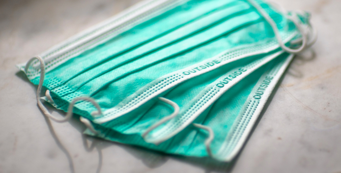 Власти российских регионов возвращают карантинные ограничения