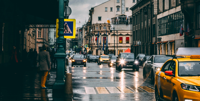 Власти Москвы планируют снять большую часть ограничений к середине 2021 года