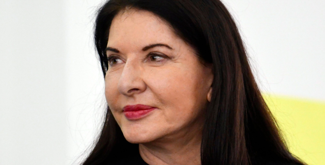 Марина Абрамович даст Zoom-интервью — задать вопрос ей сможет каждый желающий