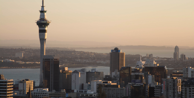 Власти Новой Зеландии объявили национальный локдаун из-за одного случая COVID-19