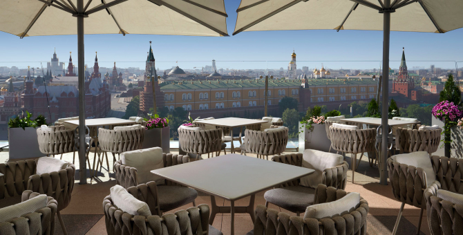 Ресторан O2 Lounge в отеле The Ritz-Carlton представил летнюю программу