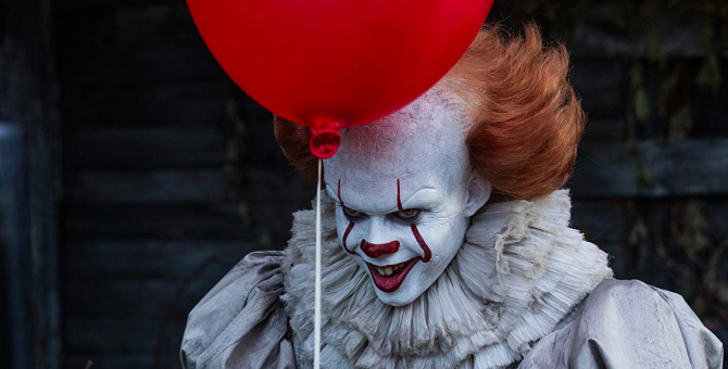 В этом году все хотят нарядиться на Хэллоуин клоуном Пеннивайзом и героями «Очень странных дел»
