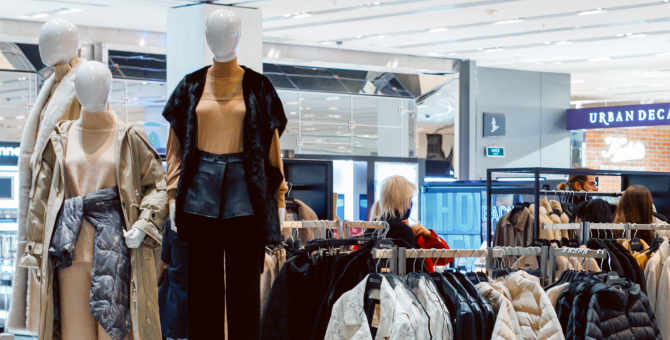 В «Цветном» открылся поп-ап с коллаборацией «Снежной Королевы» и Ruban